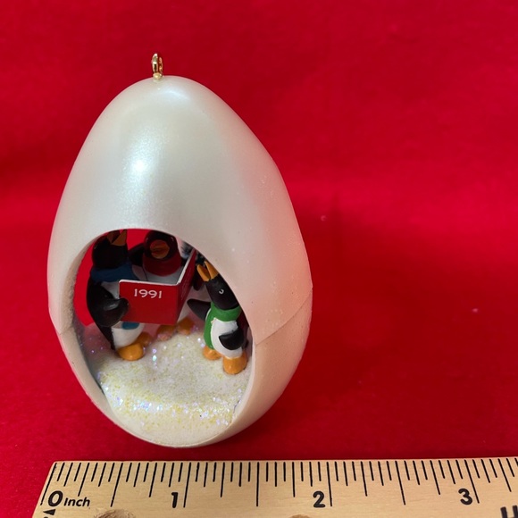 Winter Surprise Egg Hallmark Ornament - Picture 5 of 6
